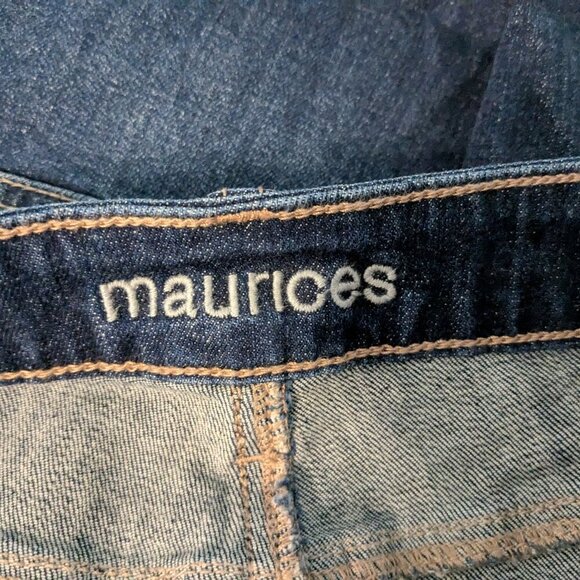 MAURICES Dark Blue Distressed Denim Mid-Rise Cut-Off Shorts; Size 26 - Picture 3 of 3